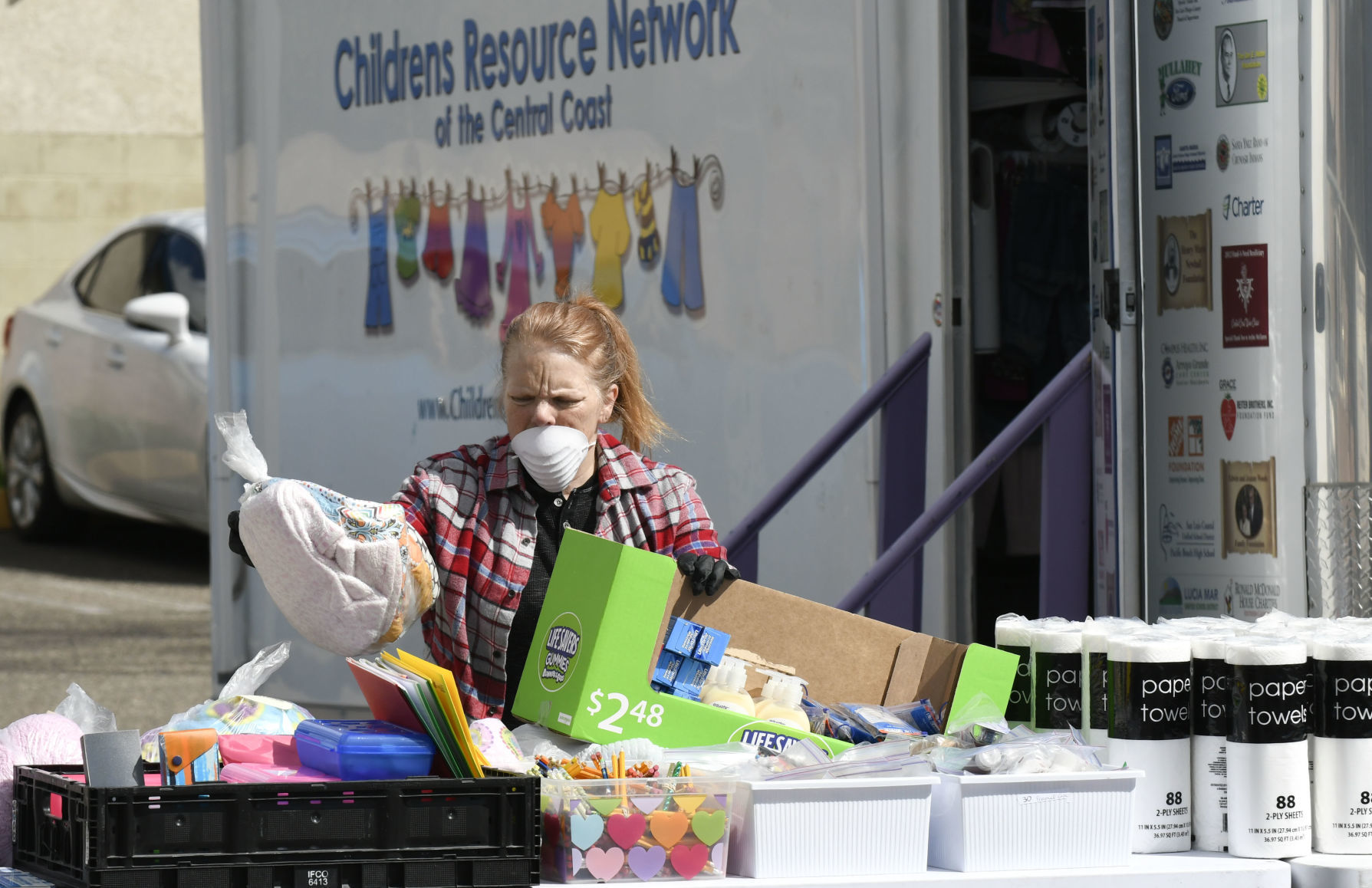 032520 Coronavirus Foodbank SM 08.jpg